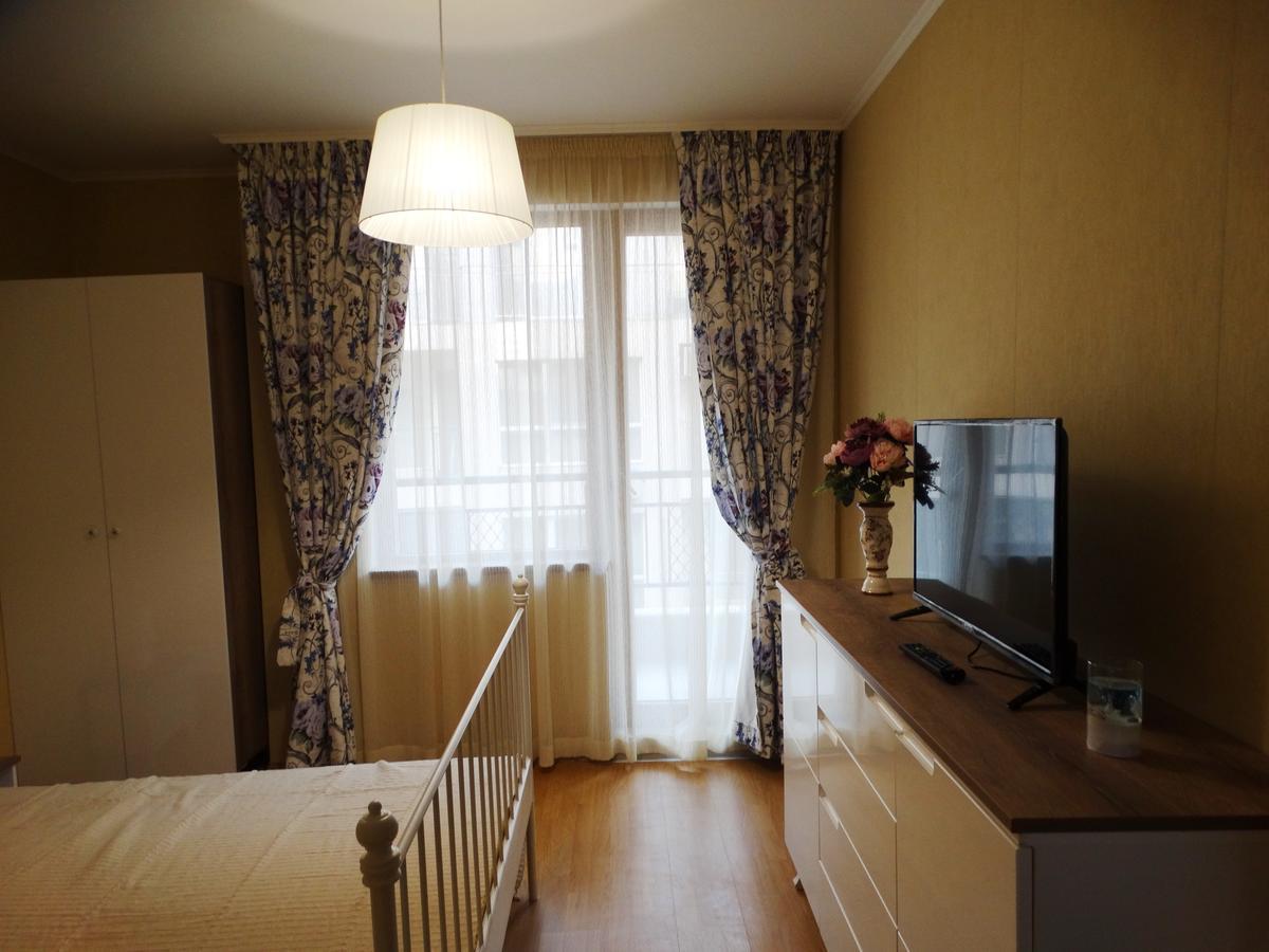 Lora Boutique Apartment Pomorie Bagian luar foto